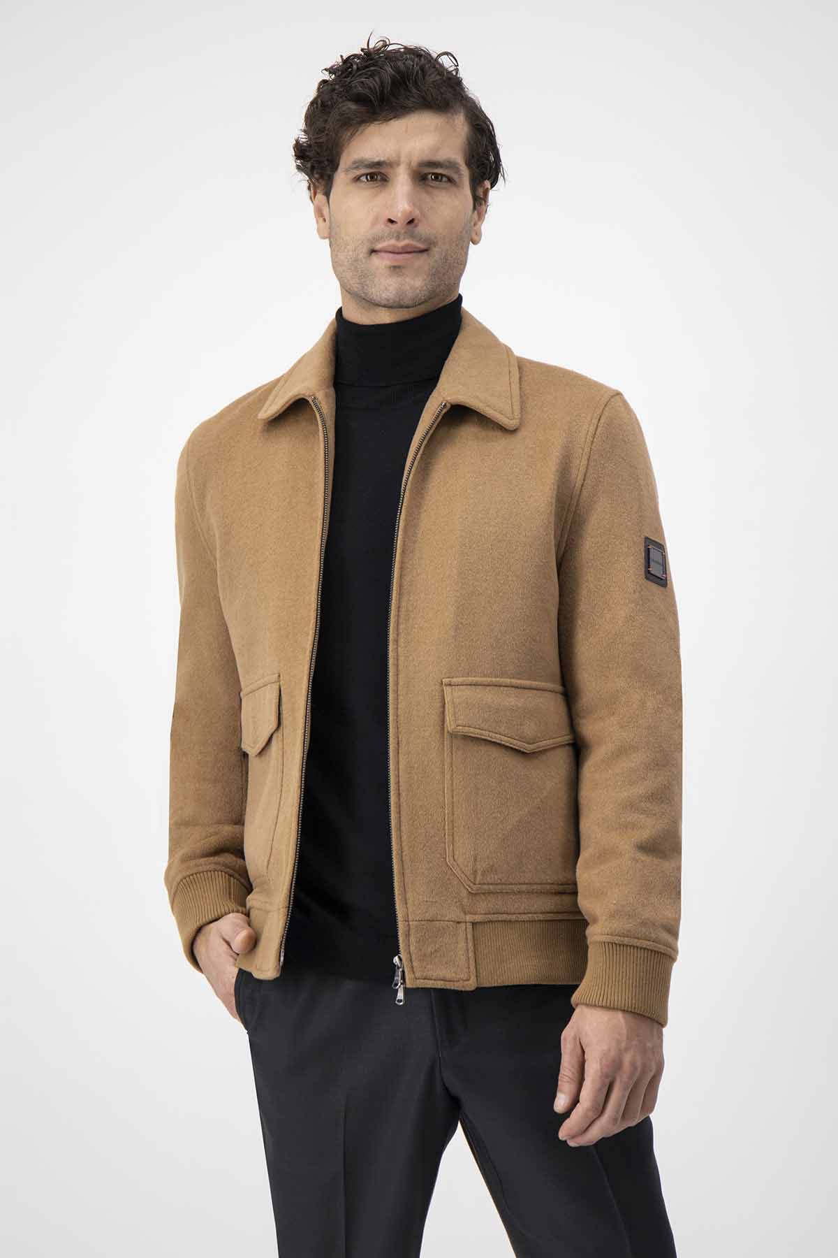 CHAMARRA BOMBER CALDERONI COLOR CAFÉ CONTEMPORARY FIT