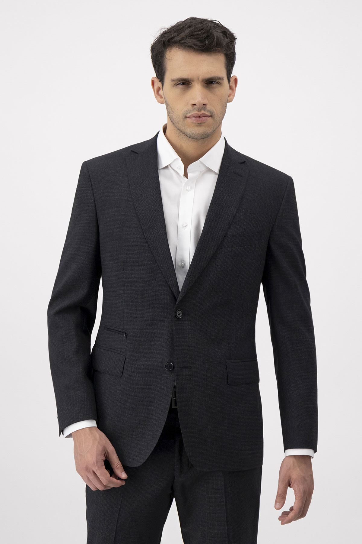 TRAJE SLIM FIT